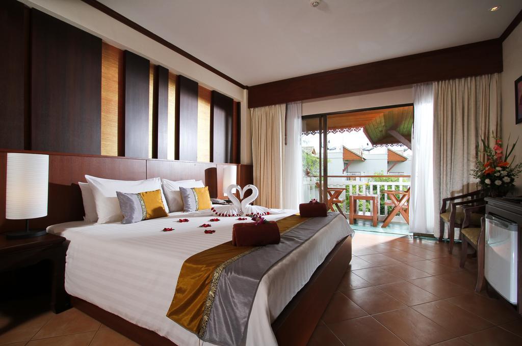 Baan Karonburi Resort Bagian luar foto