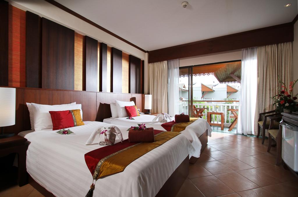 Baan Karonburi Resort Bagian luar foto