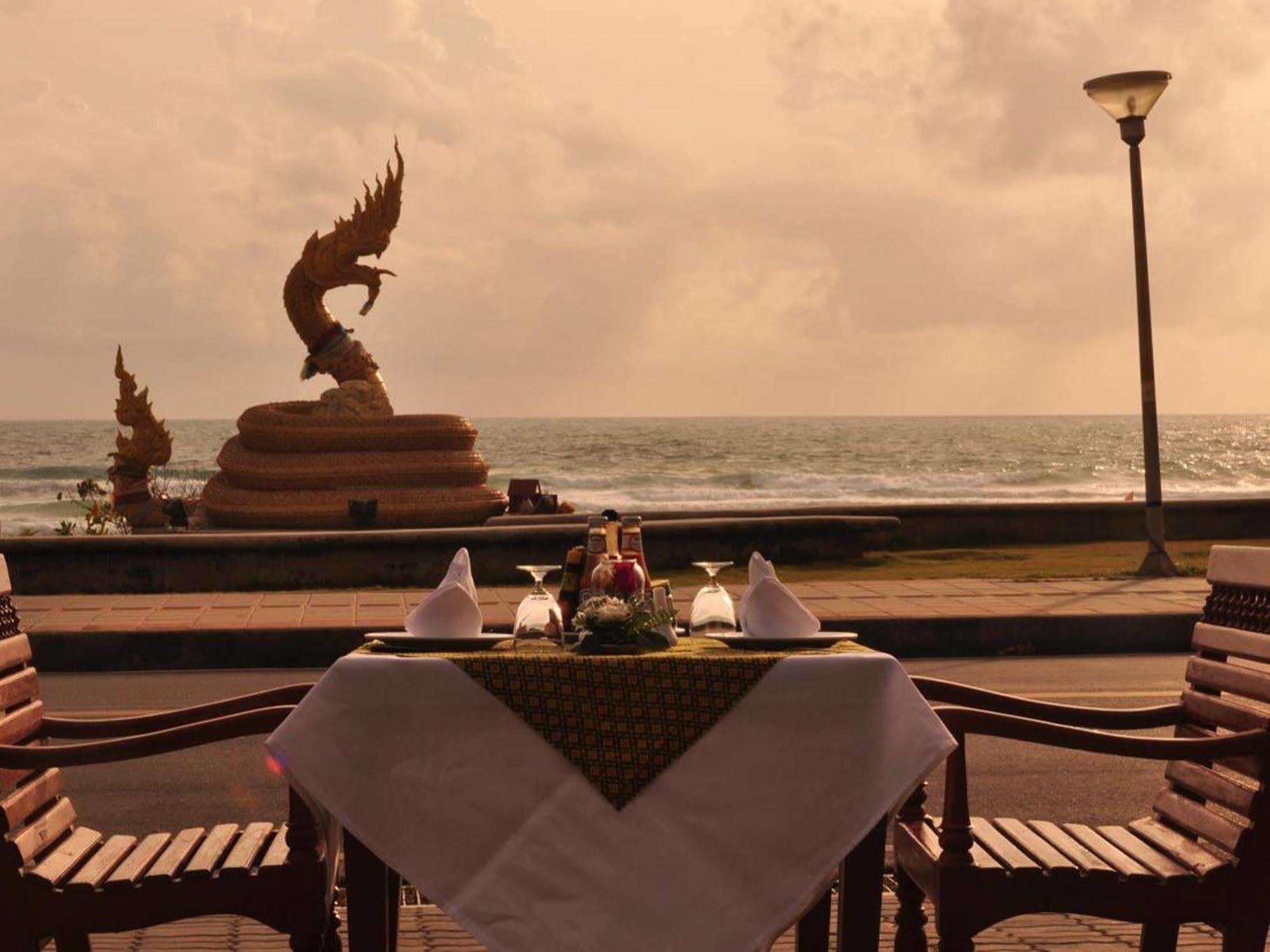 Baan Karonburi Resort Bagian luar foto