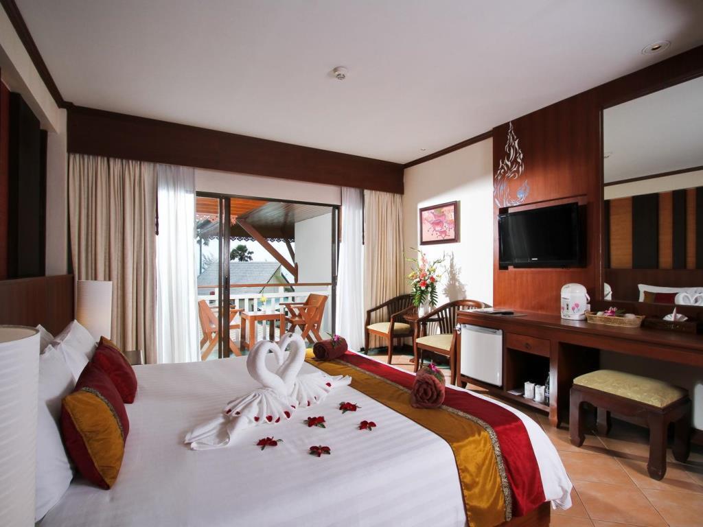 Baan Karonburi Resort Bagian luar foto